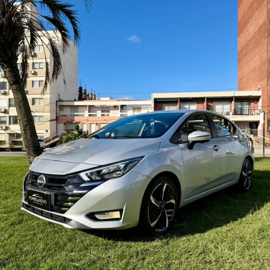 Nissan New Versa Exlusive 2024 foto 1